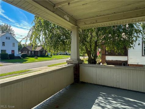 23 Helen Avenue Niles OH 44446