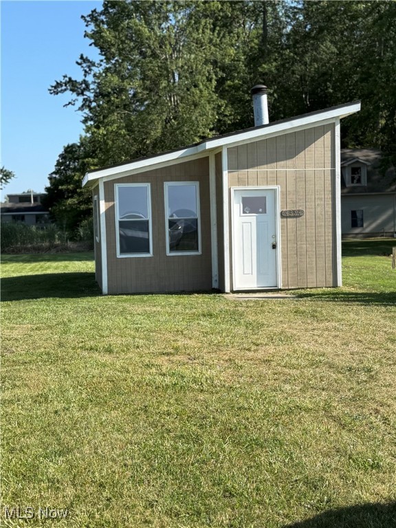 4394 Lake Road N Geneva OH 44041