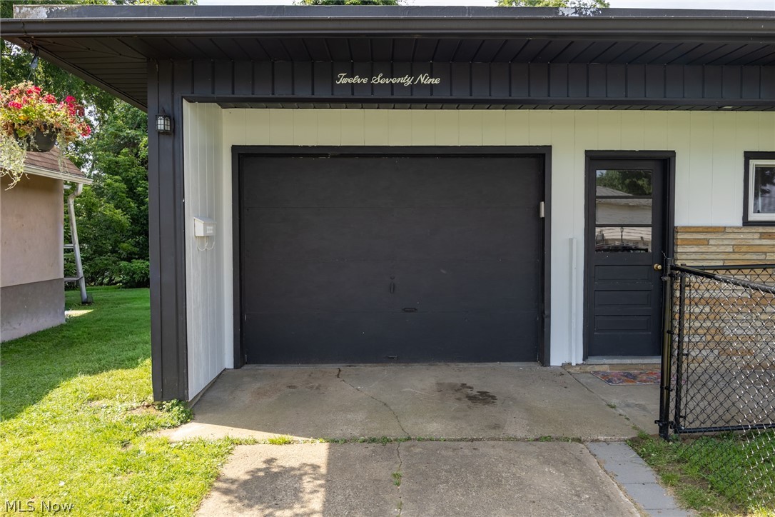 1279 Stewart Lane Coshocton OH 43812