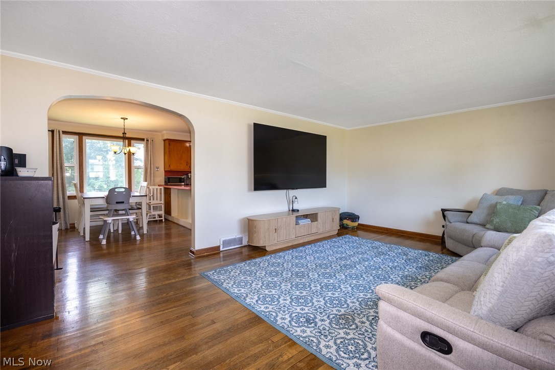 1279 Stewart Lane Coshocton OH 43812