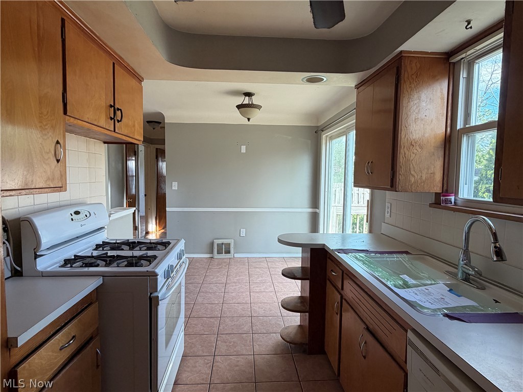 9316 Alexander Road Garfield Heights OH 44125