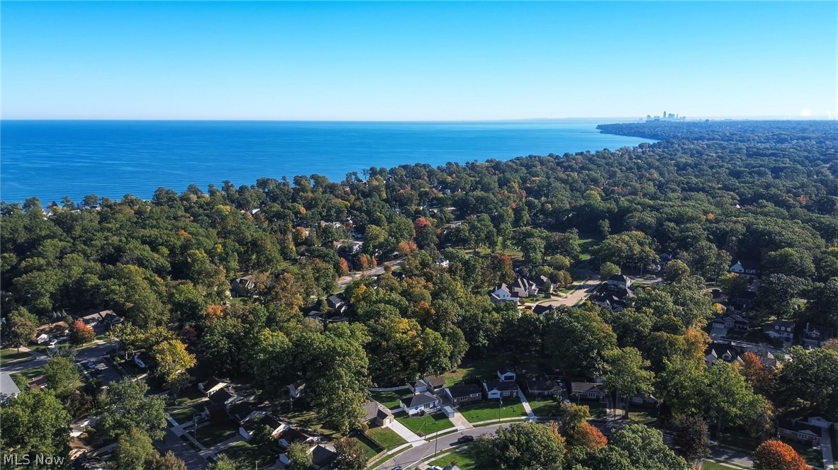 529 Woodlane Drive Bay Village OH 44140