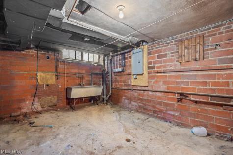 959 Allison Avenue Lorain OH 44052