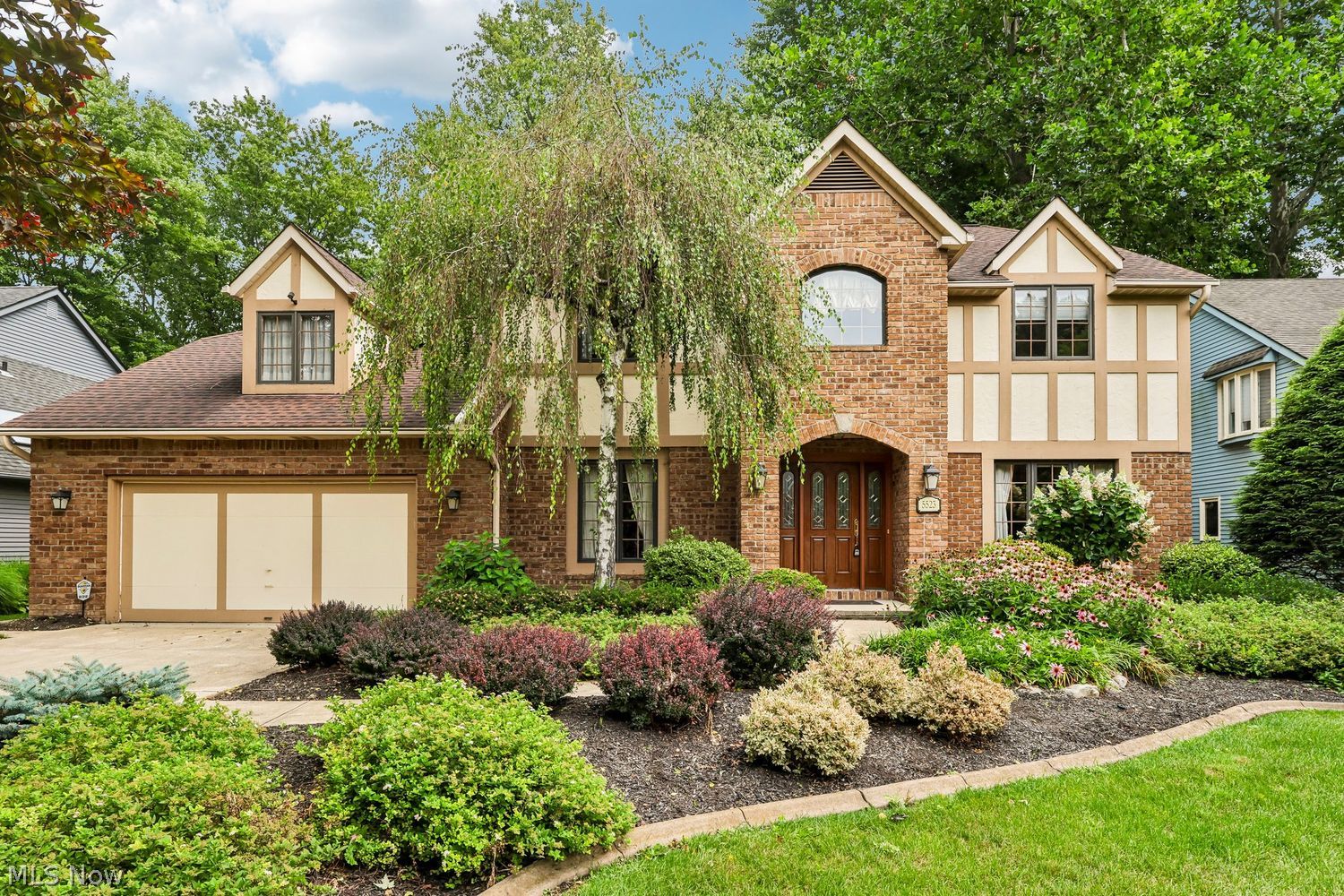 5523 Pheasants Walk Drive North Olmsted OH 44070