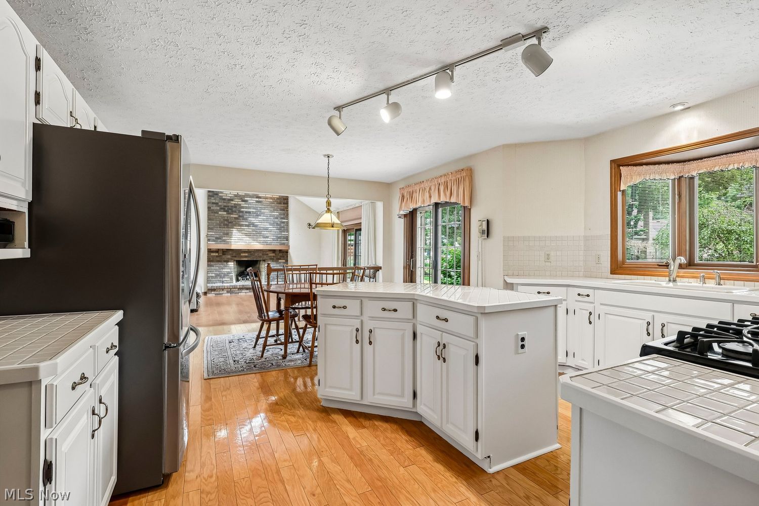 5523 Pheasants Walk Drive North Olmsted OH 44070