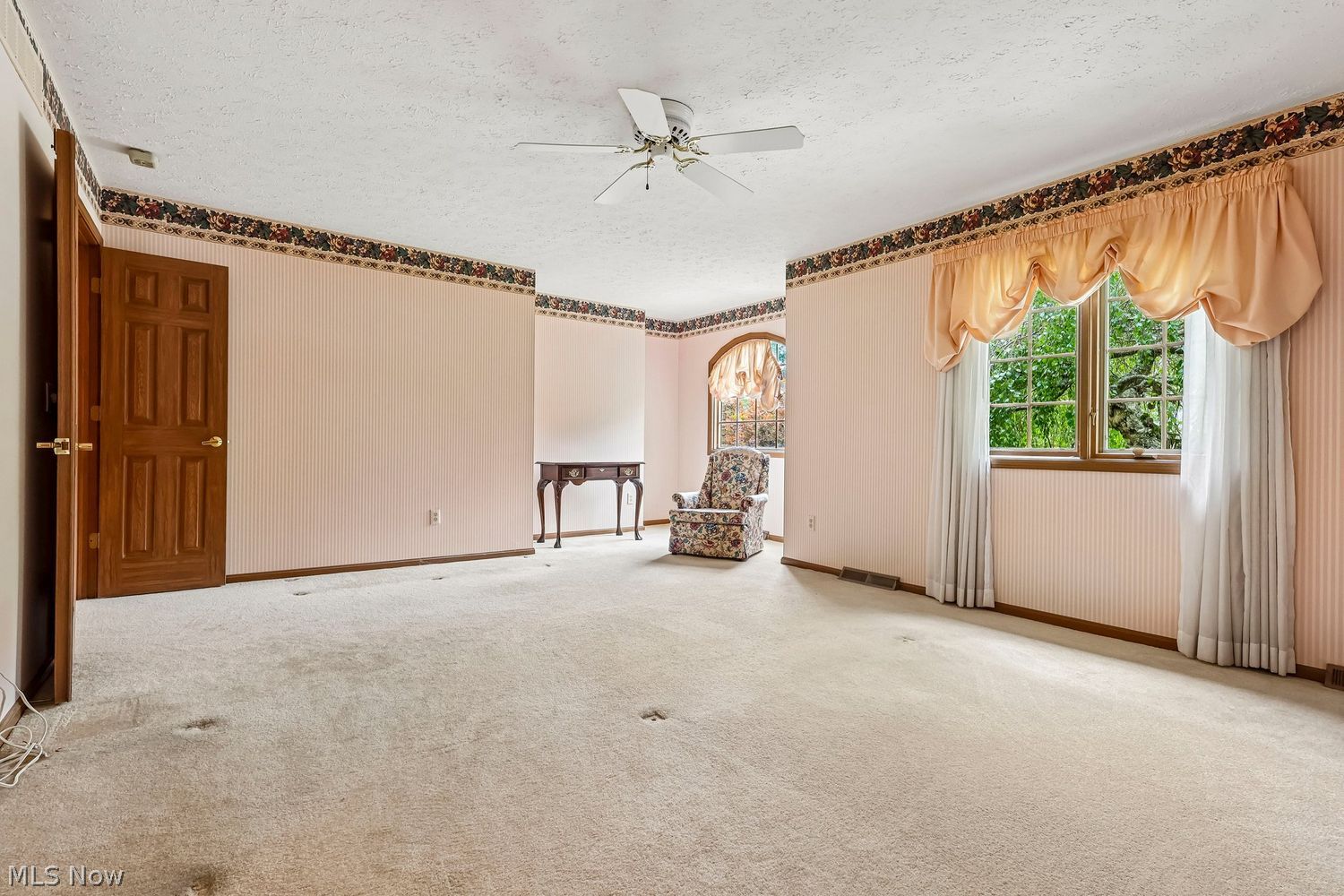 5523 Pheasants Walk Drive North Olmsted OH 44070
