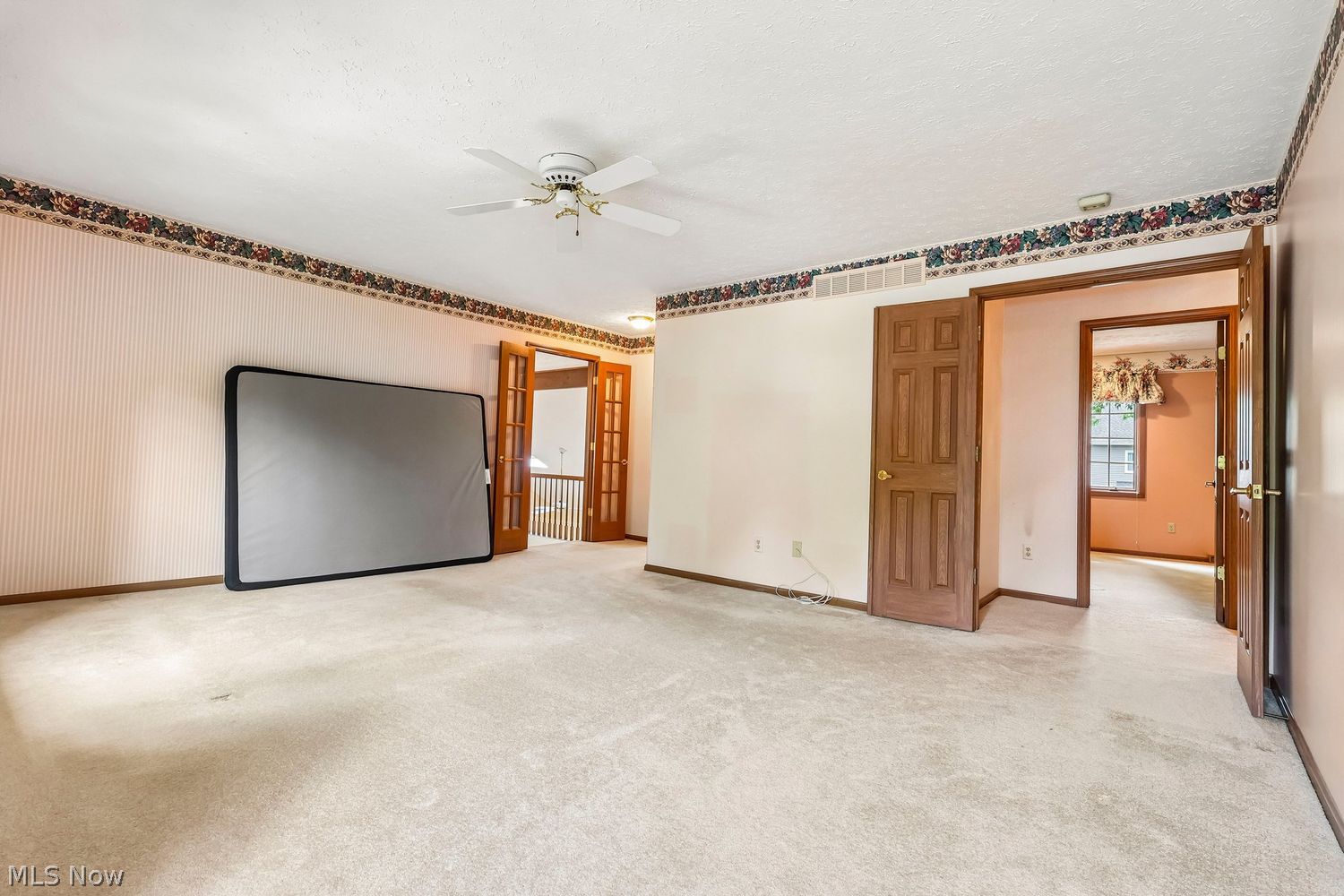 5523 Pheasants Walk Drive North Olmsted OH 44070