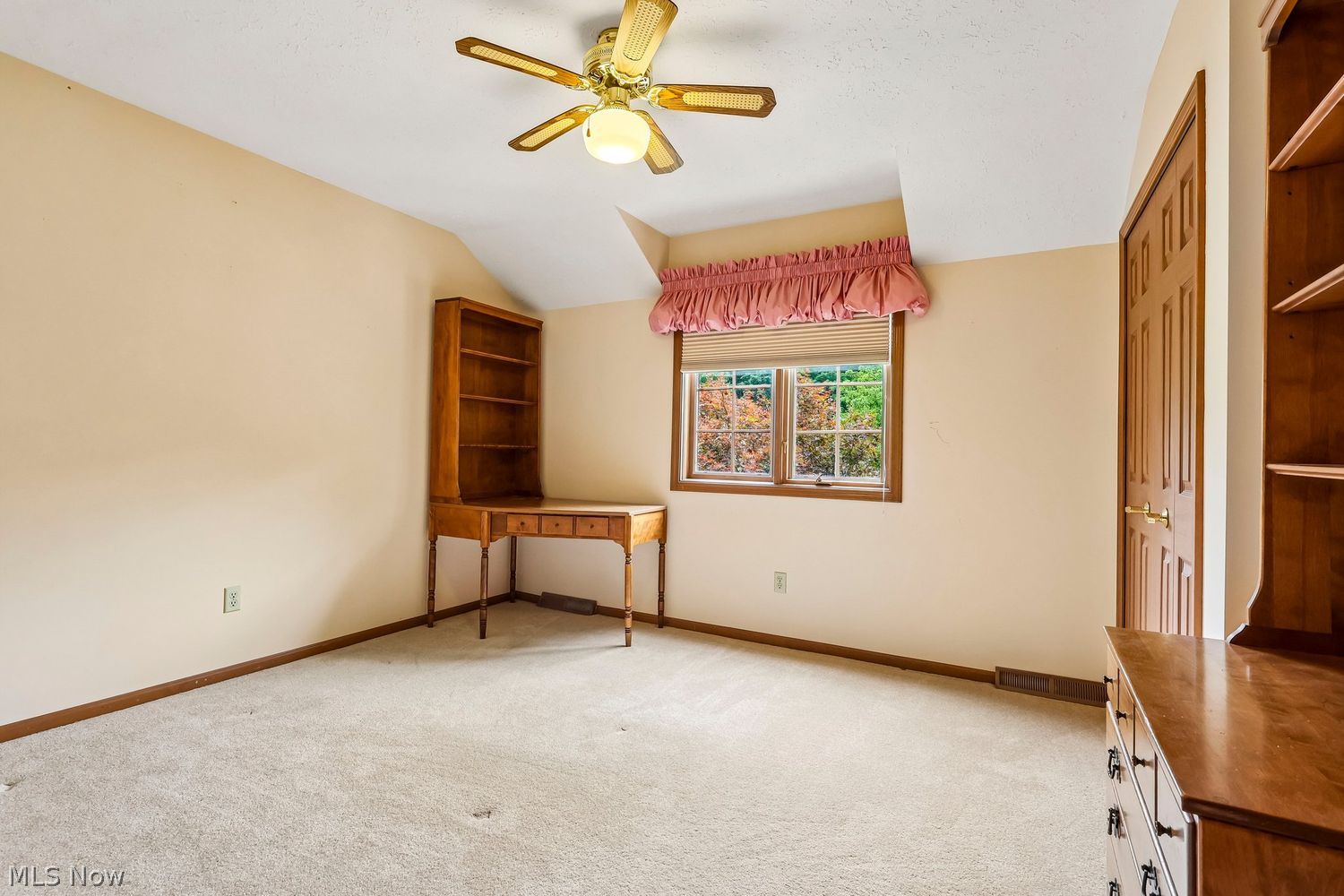 5523 Pheasants Walk Drive North Olmsted OH 44070