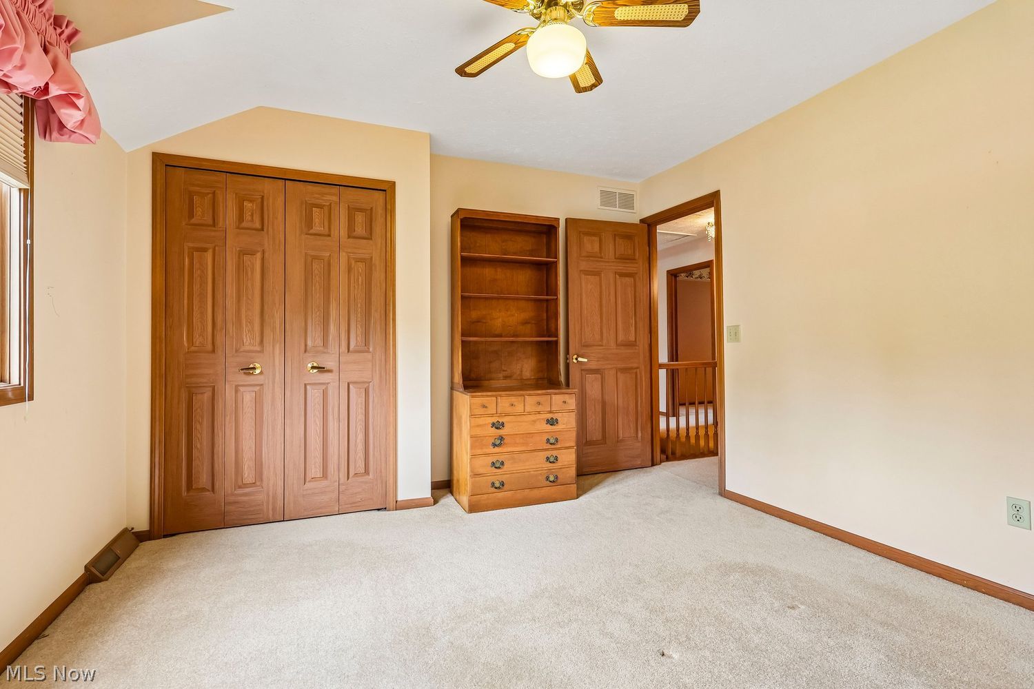 5523 Pheasants Walk Drive North Olmsted OH 44070