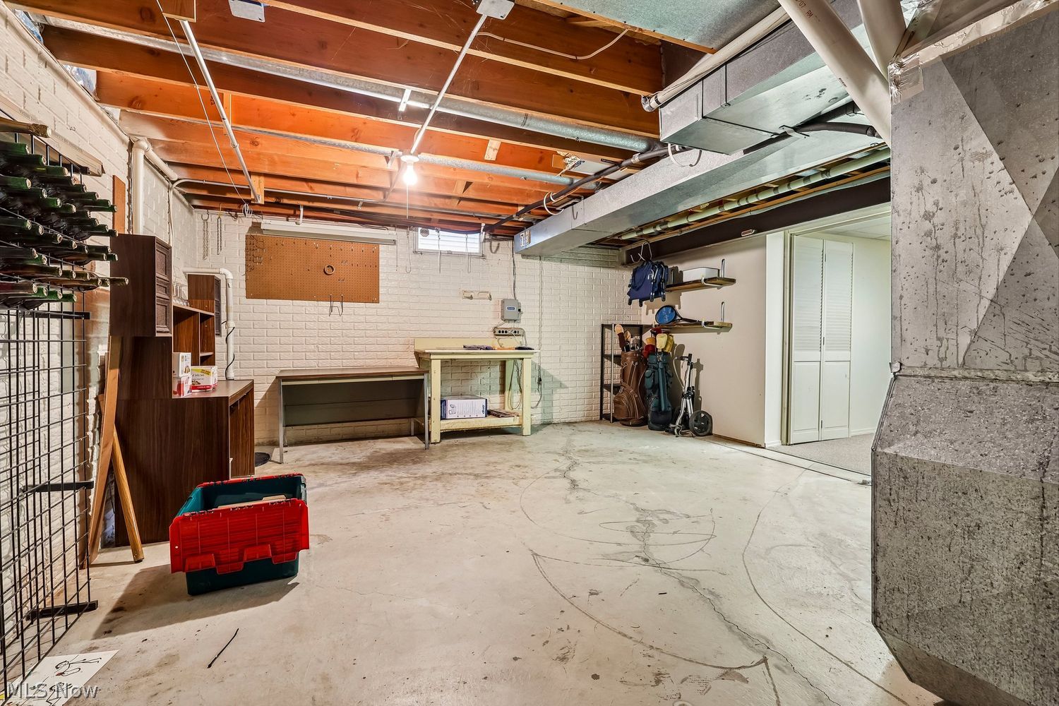 5523 Pheasants Walk Drive North Olmsted OH 44070