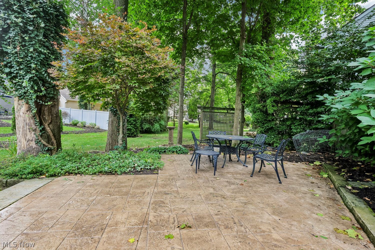 5523 Pheasants Walk Drive North Olmsted OH 44070