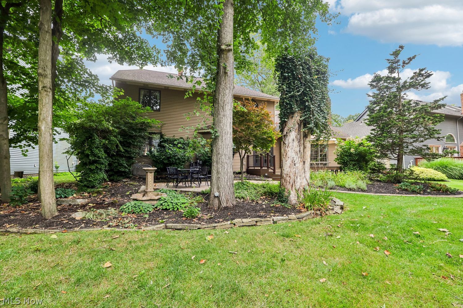 5523 Pheasants Walk Drive North Olmsted OH 44070
