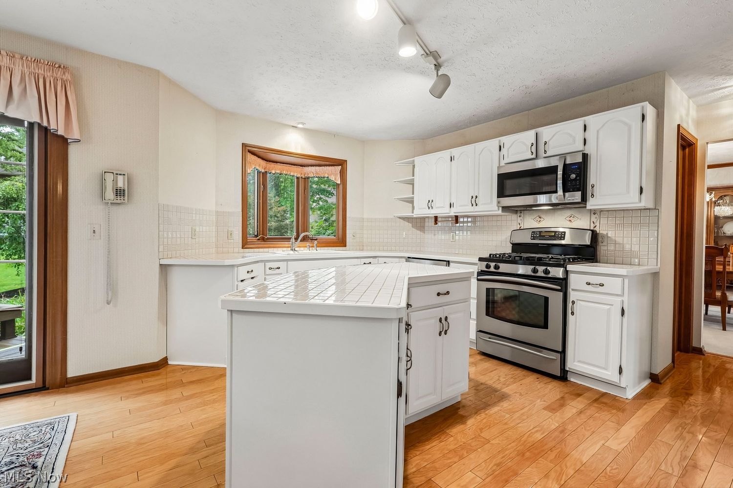 5523 Pheasants Walk Drive North Olmsted OH 44070