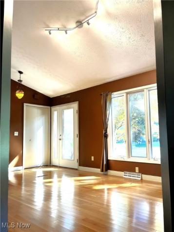 208 Westwind Drive Avon Lake OH 44012