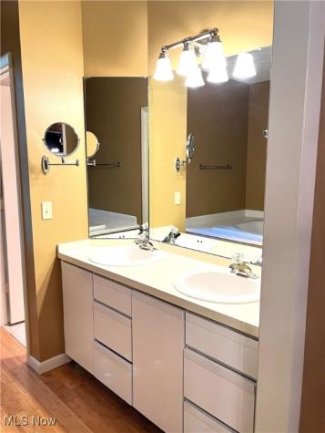 208 Westwind Drive Avon Lake OH 44012