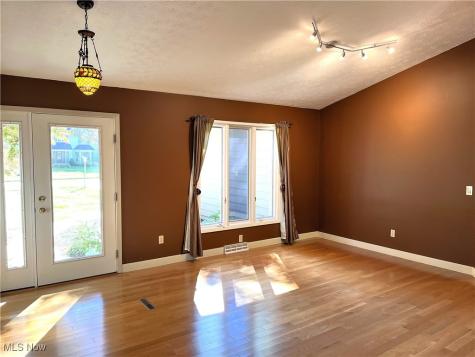 208 Westwind Drive Avon Lake OH 44012