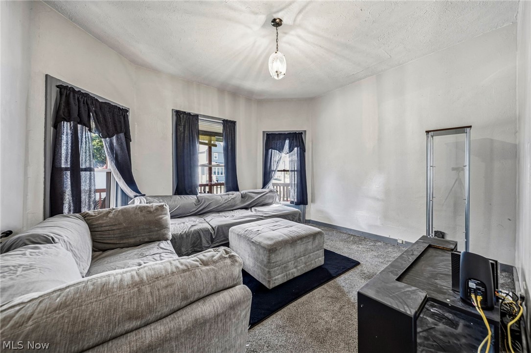 305 W 53rd Street Ashtabula OH 44004