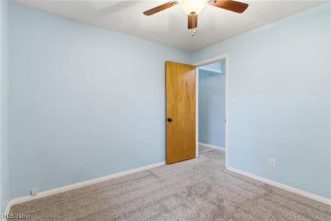 537 Randall Road Elyria OH 44035