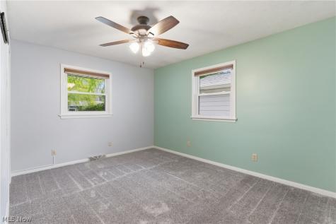 537 Randall Road Elyria OH 44035