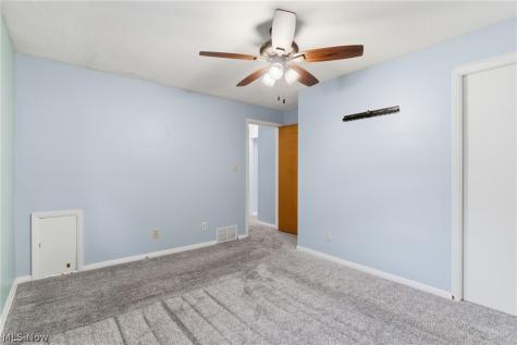537 Randall Road Elyria OH 44035