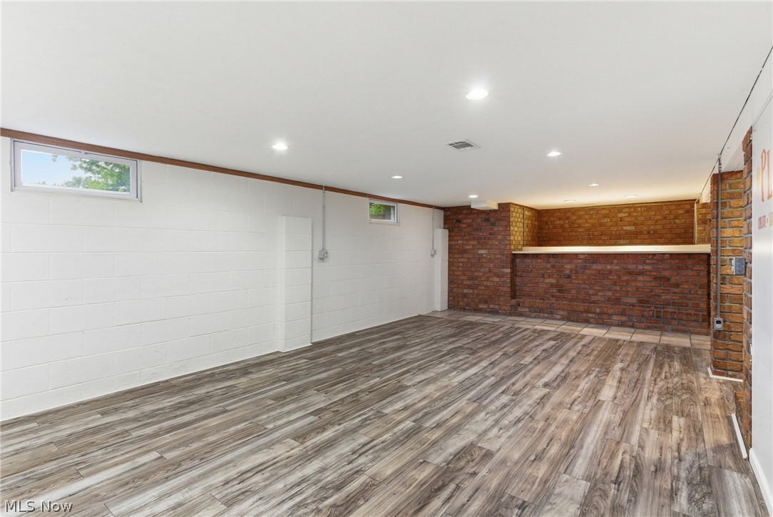 537 Randall Road Elyria OH 44035