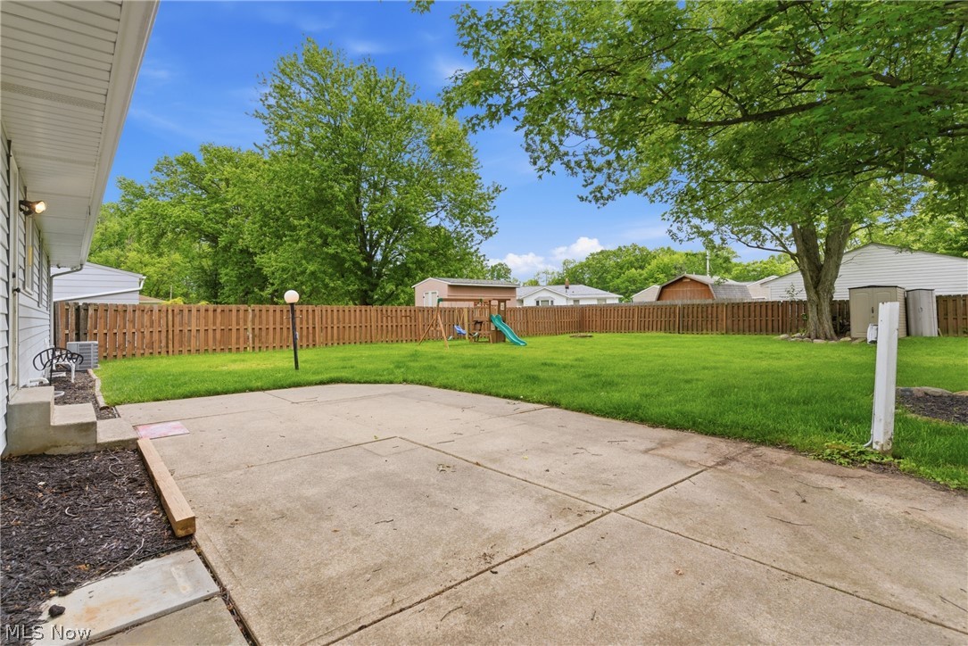 537 Randall Road Elyria OH 44035