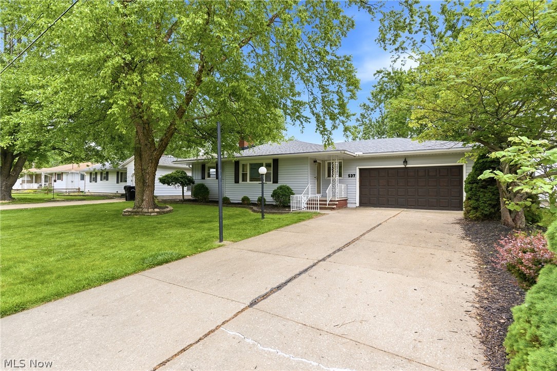 537 Randall Road Elyria OH 44035