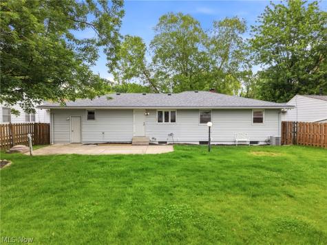 537 Randall Road Elyria OH 44035