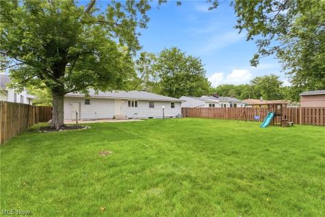 537 Randall Road Elyria OH 44035