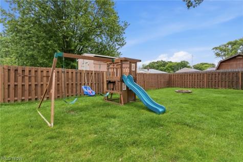 537 Randall Road Elyria OH 44035
