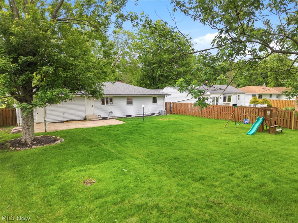 537 Randall Road Elyria OH 44035