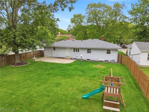 537 Randall Road Elyria OH 44035