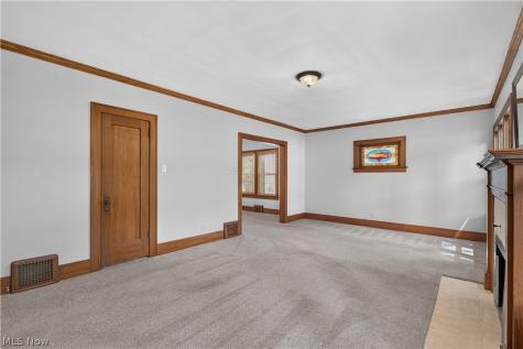 862 Lakeview Drive Lorain OH 44052