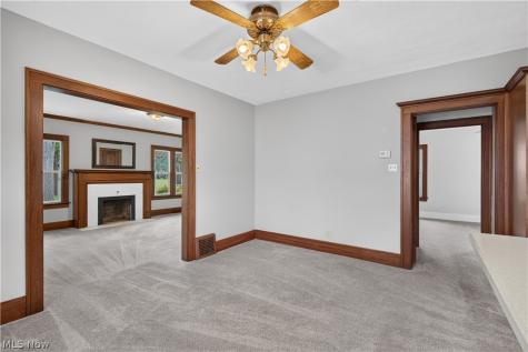 862 Lakeview Drive Lorain OH 44052