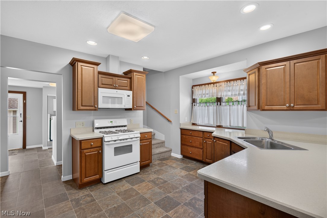 862 Lakeview Drive Lorain OH 44052