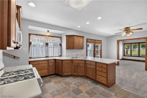 862 Lakeview Drive Lorain OH 44052