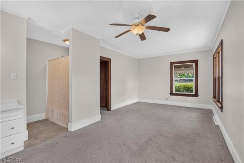 862 Lakeview Drive Lorain OH 44052