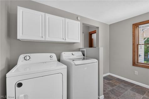 862 Lakeview Drive Lorain OH 44052