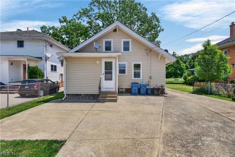 862 Lakeview Drive Lorain OH 44052