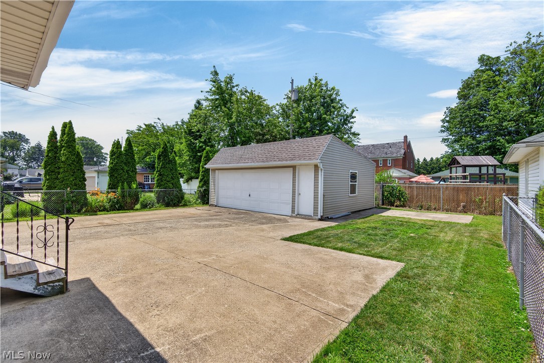 862 Lakeview Drive Lorain OH 44052