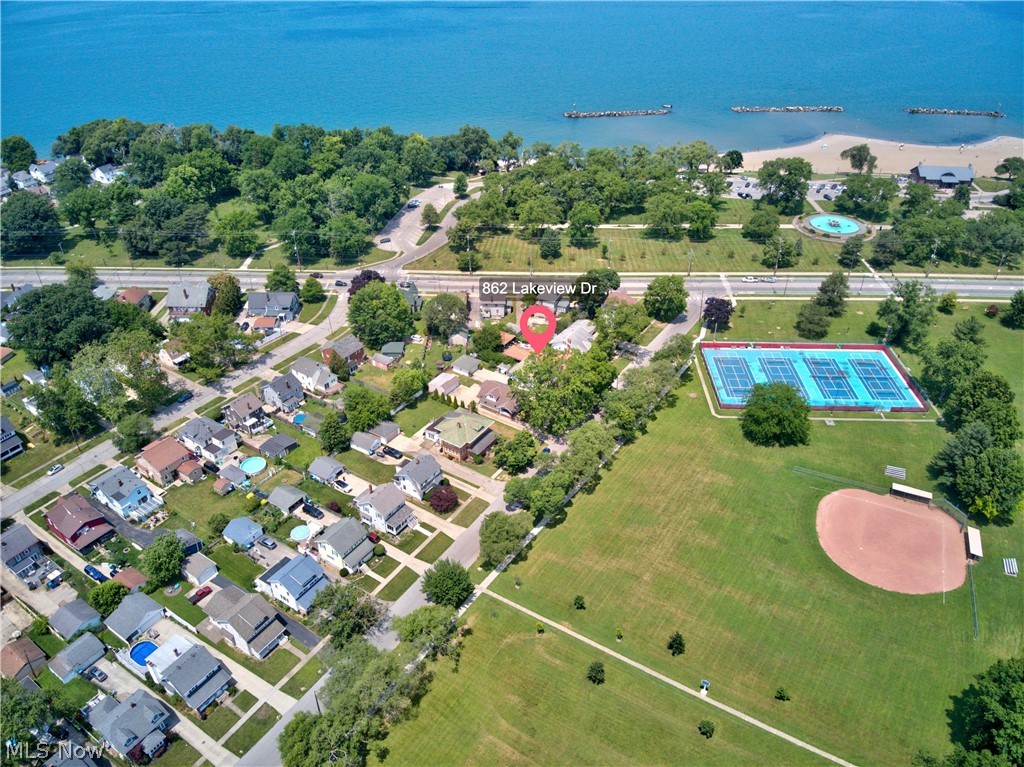 862 Lakeview Drive Lorain OH 44052