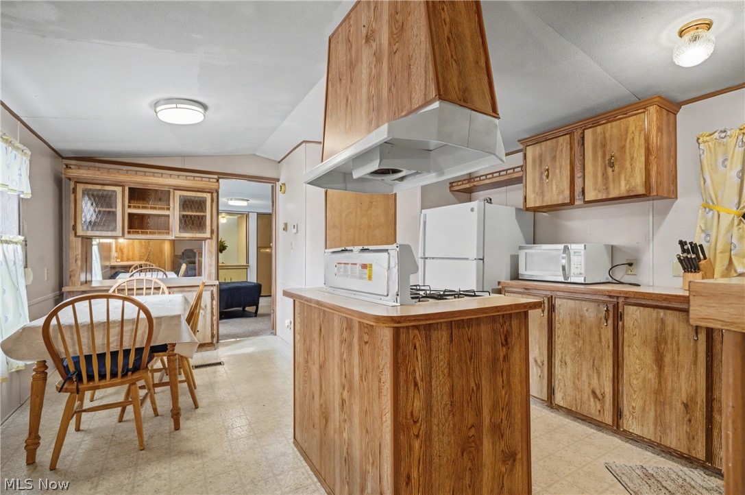 1517 Lady Anne Streetsboro OH 44241