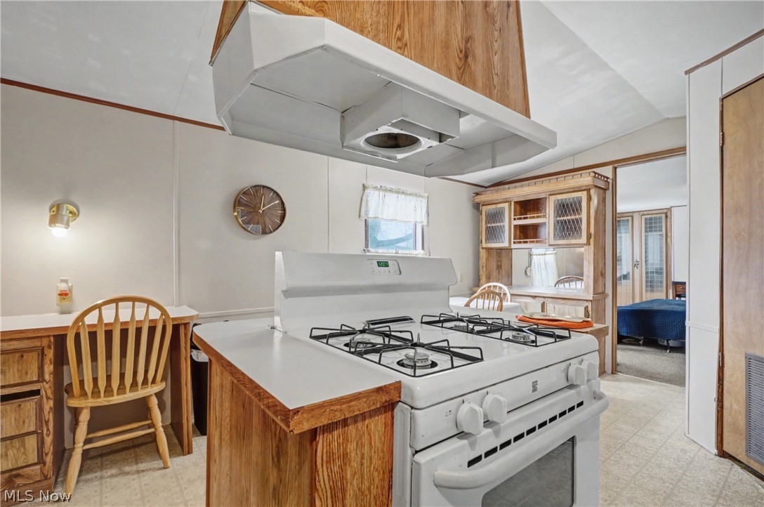 1517 Lady Anne Streetsboro OH 44241
