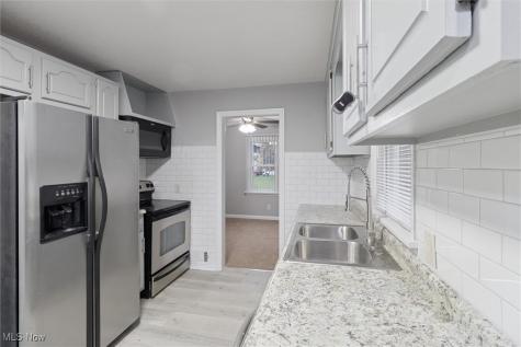 14104 Saybrook Avenue Cleveland OH 44105