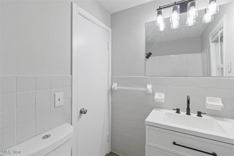 14104 Saybrook Avenue Cleveland OH 44105