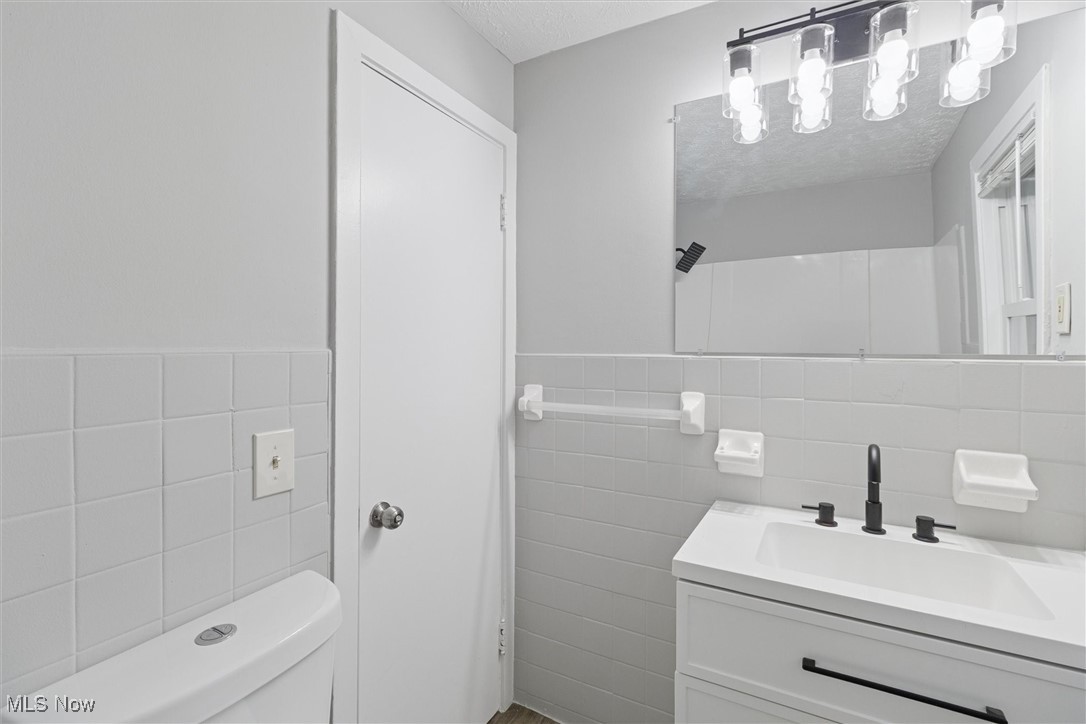 14104 Saybrook Avenue Cleveland OH 44105