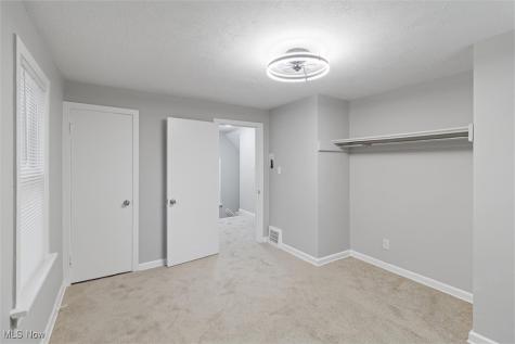 14104 Saybrook Avenue Cleveland OH 44105