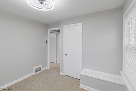 14104 Saybrook Avenue Cleveland OH 44105
