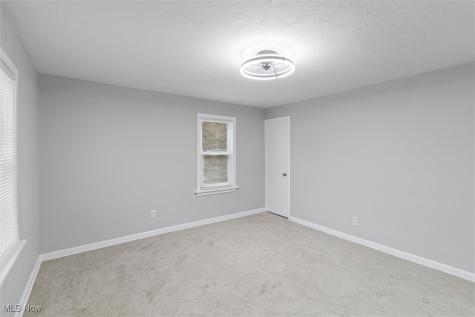 14104 Saybrook Avenue Cleveland OH 44105