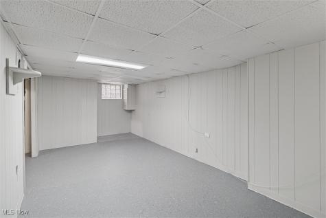 14104 Saybrook Avenue Cleveland OH 44105